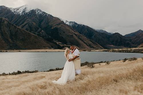 Nelson Wedding Photographers: Ariana Leilani Photography